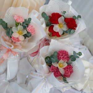 Petalwhisp Charm (Fresh Flower)