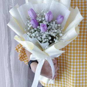 Tulips Whisper (Fresh Flower)