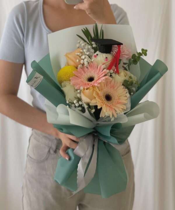 Radiant Graduate (Fresh Flower)