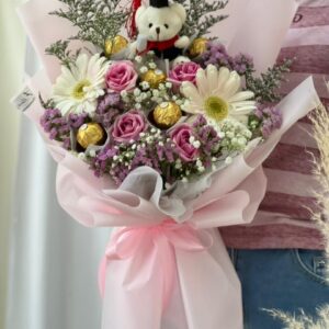 Convocation Elegance (Fresh Flower)