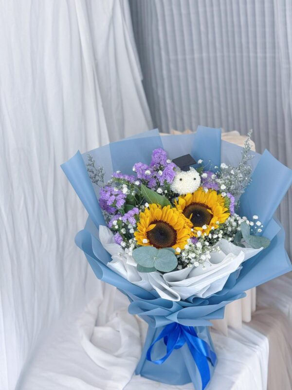 Scholarly Sunshine (Fresh Flower)