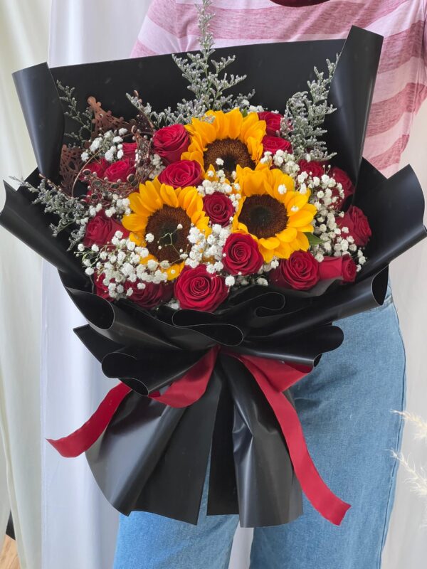 Radiant Majesty (Fresh Flower)