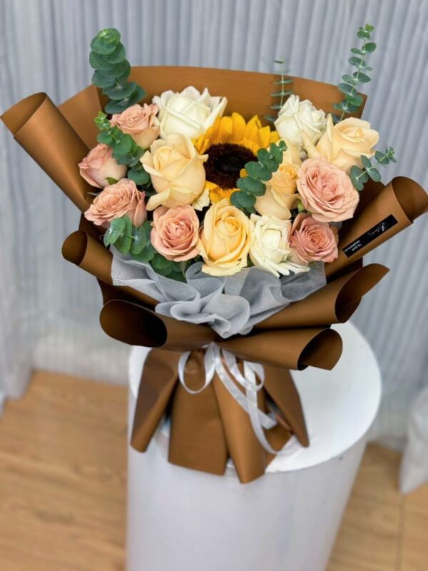 Golden Embrace (Fresh Flower) - Image 2
