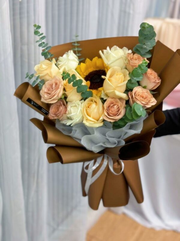 Golden Embrace (Fresh Flower)