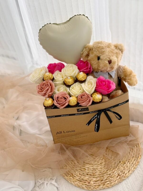 Sweetheart Treasure (Soap Flower) - Image 2