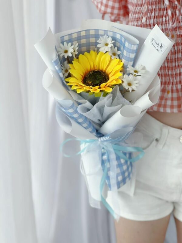 Sunny Daisy (Soap Flower)