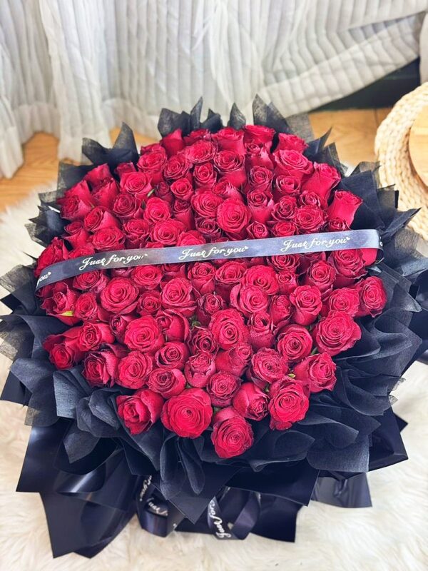 99 Shades of Love (Fresh Flower)