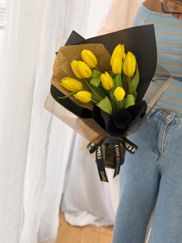 Midnight Sun Tulips (Fresh Flower)