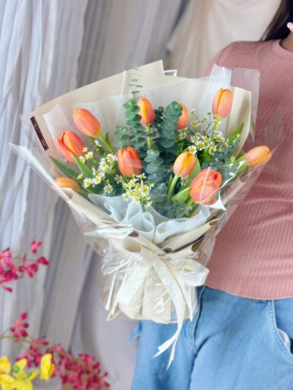 Amber Charm (Fresh Flower)