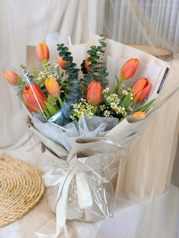 Amber Charm (Fresh Flower) - Image 2