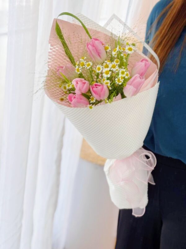 Gentle Embrace (Fresh Flower)