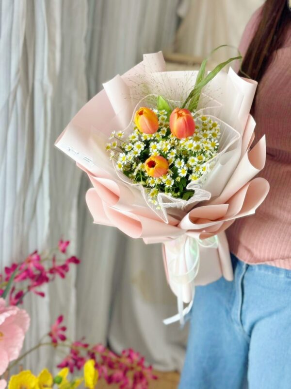 Golden Dawn Tulips (Fresh Flower)