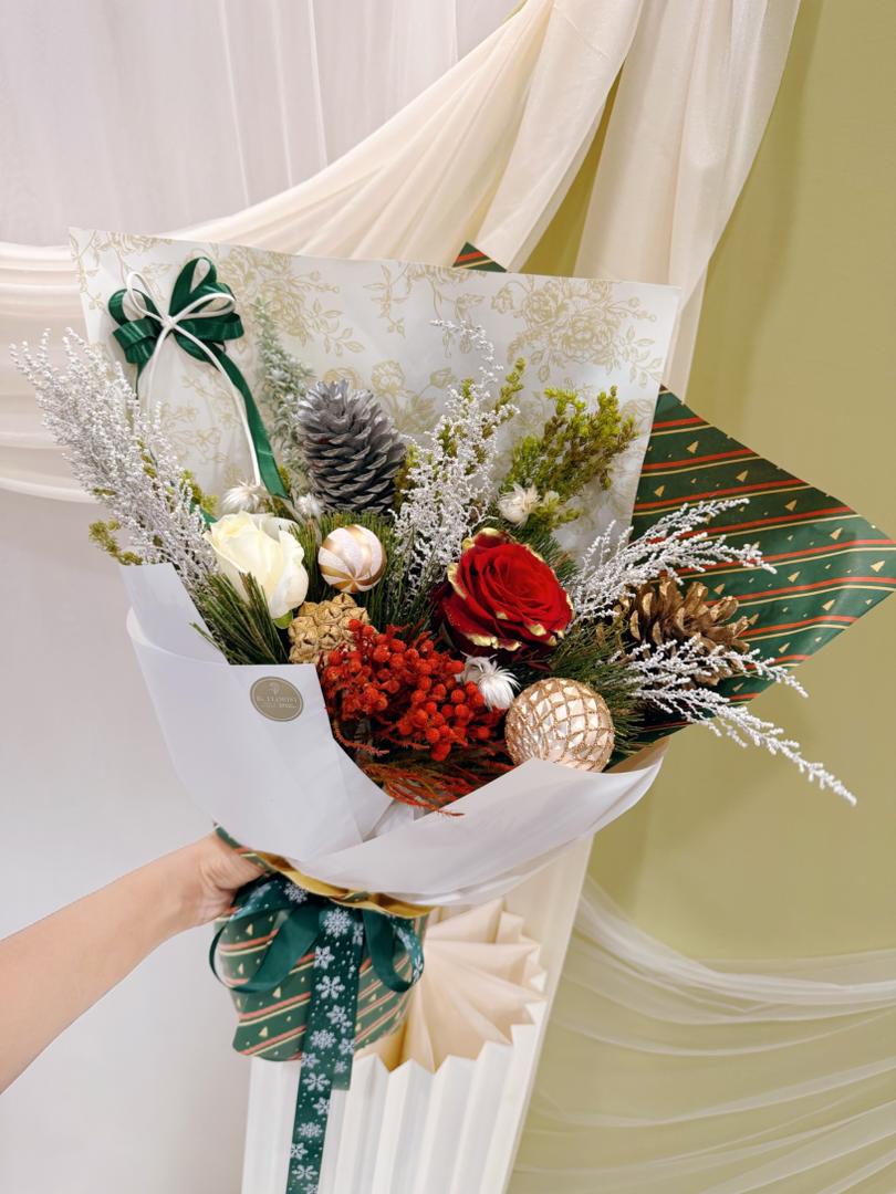 Evergreen Christmas Noel (Fresh flower) - Image 2