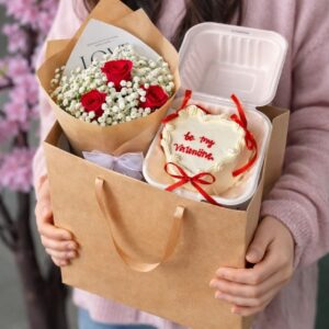 Love in a Bag (Fresh flower)